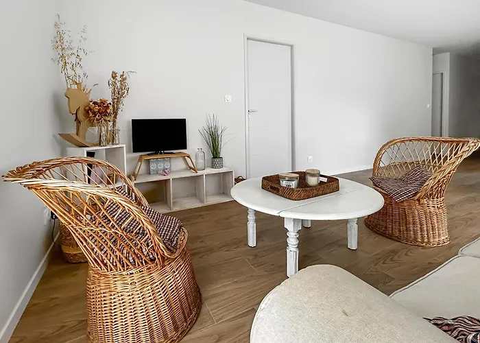 Maison Moderne Et Spacieuse Pres De La *