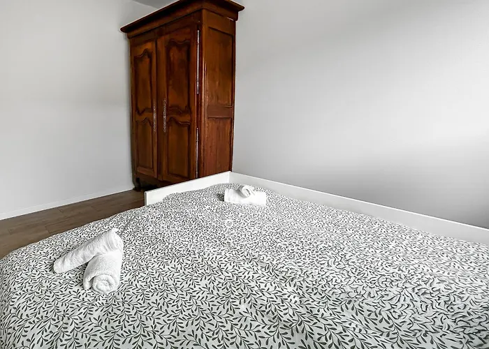 Maison Moderne Et Spacieuse Pres De La