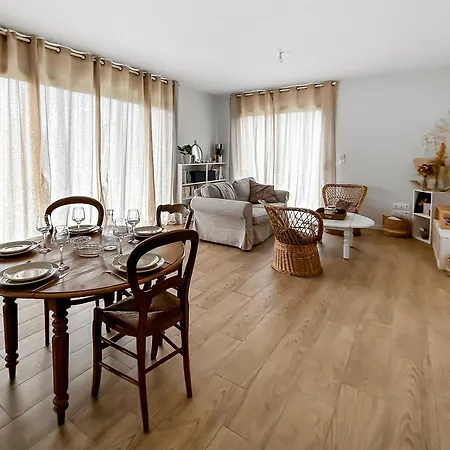 Maison Moderne Et Spacieuse Pres De La *