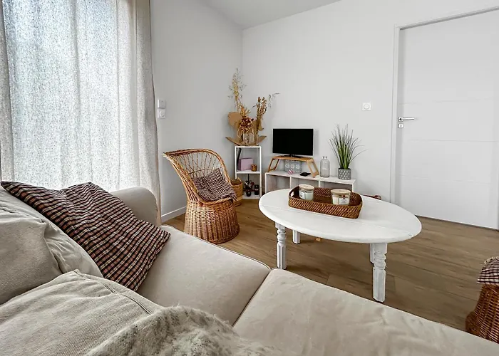 Maison Moderne Et Spacieuse Pres De La